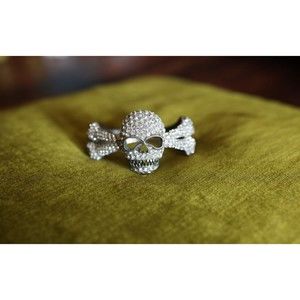 Crystal Goth Skull Head Spring Loaded Sliver Tone Bracelet Spring Closure